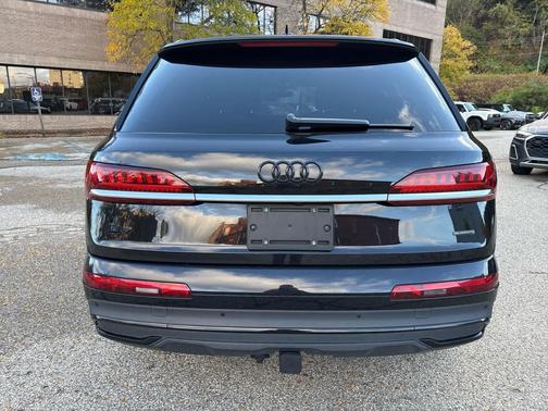 2021 Audi Q7 55 Premium Plus