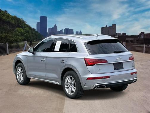 2023 Audi Q5 45 S line Premium