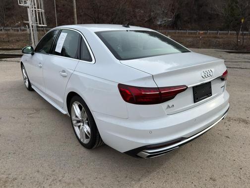 2023 Audi A4 45 S line Premium Plus