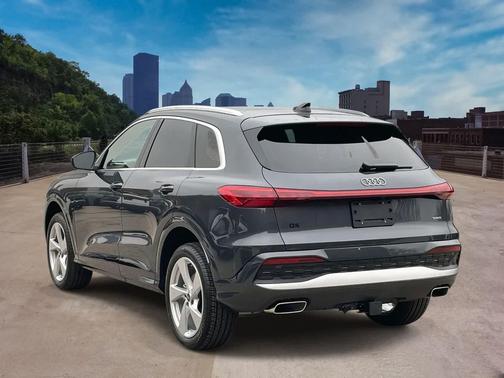 2025 Audi Q5 Premium Plus
