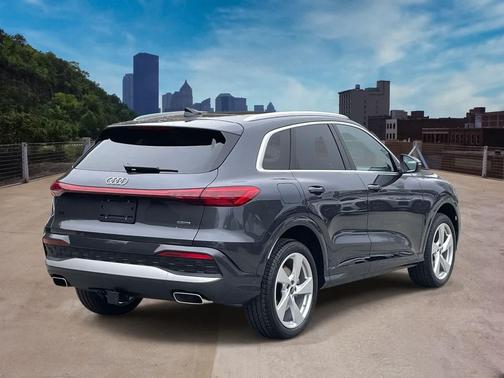 2025 Audi Q5 Premium Plus