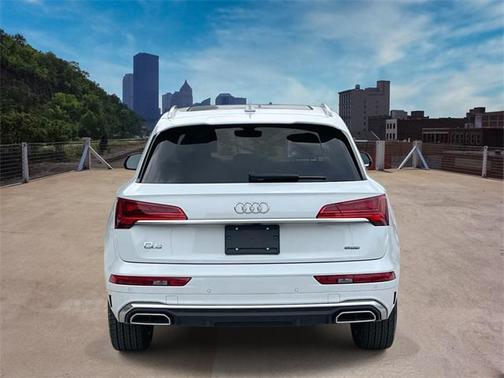 2022 Audi Q5 45 S line Premium Plus