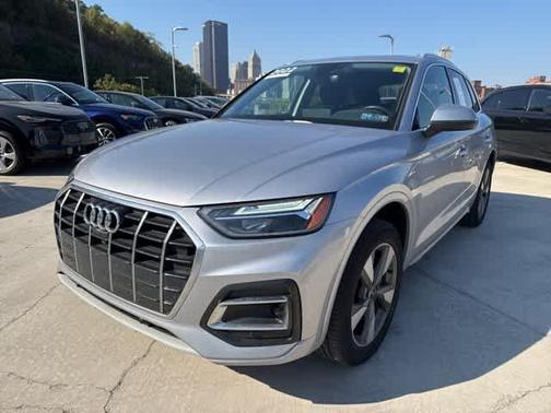 2022 Audi Q5 40 Premium Plus