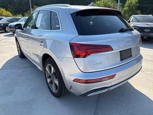 2022 Audi Q5 40 Premium Plus