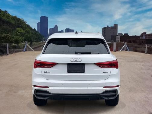 2024 Audi Q3 45 S line Premium Plus