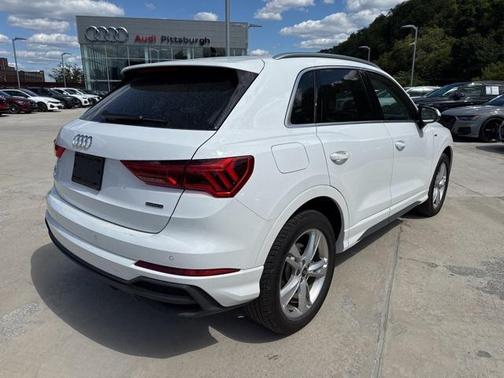 2024 Audi Q3 45 S line Premium Plus