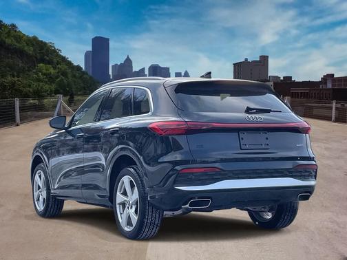 2025 Audi Q5 Premium Plus TFSI quattro S tronic