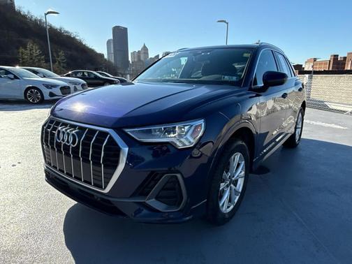 2023 Audi Q3 Premium 45 TFSI S line quattro Tiptronic