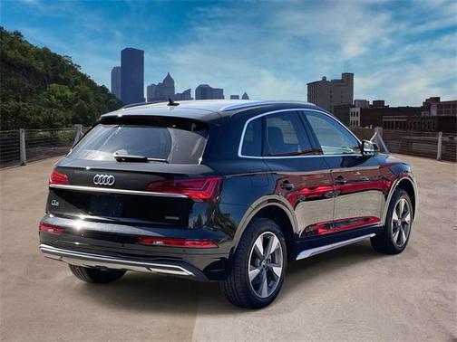 2022 Audi Q5 40 Premium Plus