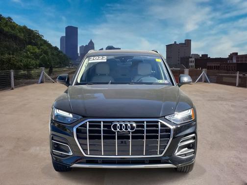 2022 Audi Q5 40 Premium Plus