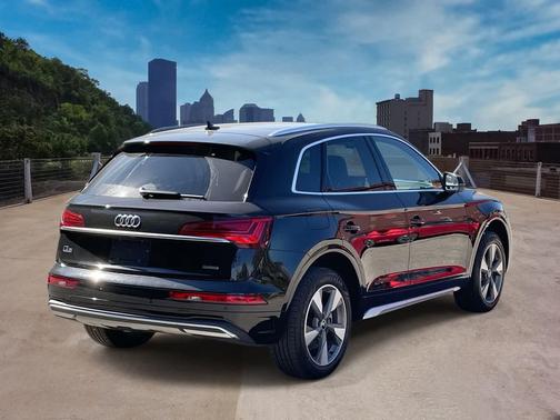 2022 Audi Q5 40 Premium Plus