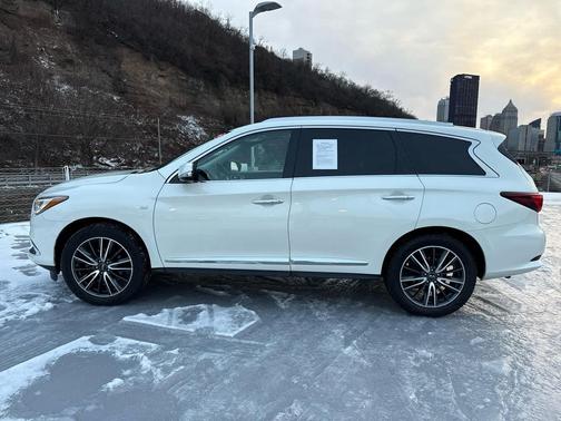 2018 INFINITI QX60 Base