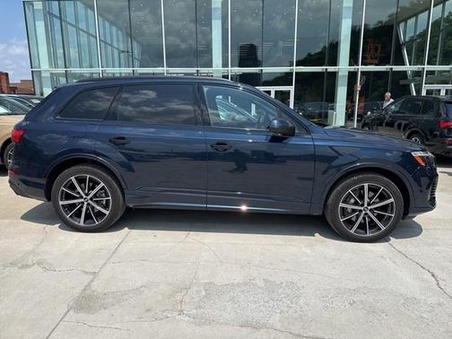 2025 Audi Q7 45 Premium Plus