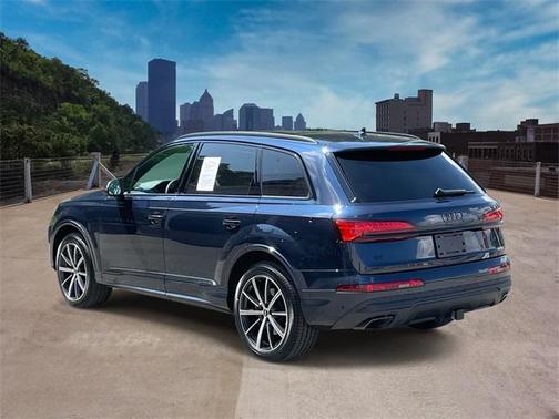 2025 Audi Q7 45 Premium Plus