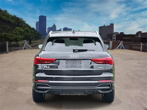 2024 Audi Q3 45 S line Premium Plus
