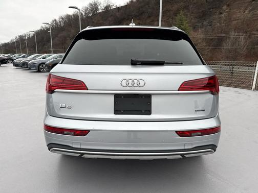 2023 Audi Q5 40 Premium