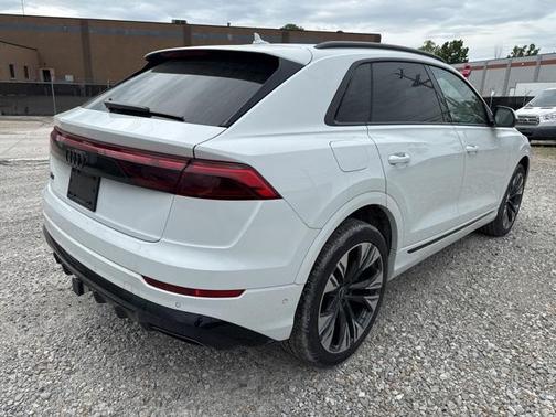 2024 Audi Q8 55 Premium Plus