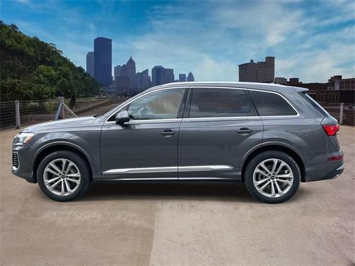 2025 Audi Q7 55 Premium Plus