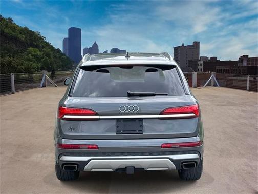 2025 Audi Q7 55 Premium Plus