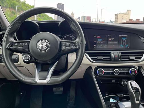 Montecarlo Blue Metallic 2021 Alfa Romeo Giulia Base