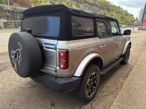 2022 Ford Bronco Outer Banks