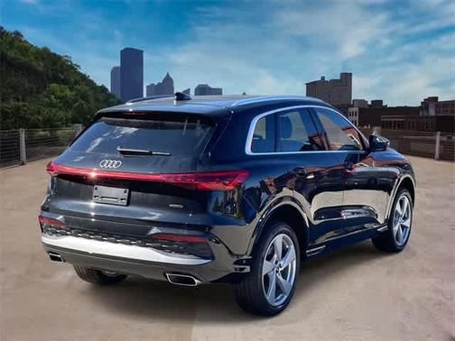 2025 Audi Q5 Premium Plus