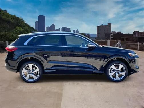 2025 Audi Q5 Premium Plus