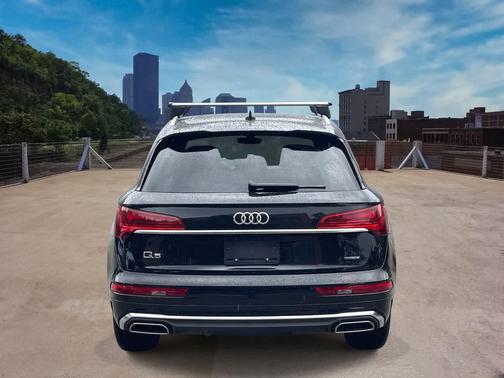 2023 Audi Q5 45 S line Premium