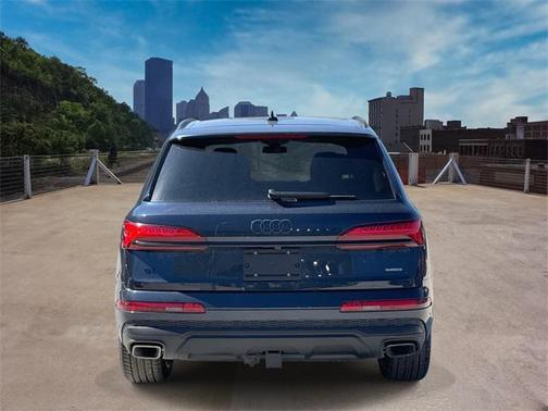 2025 Audi Q7 55 Premium Plus