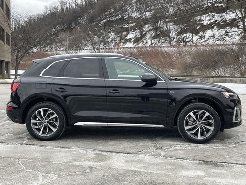 2023 Audi Q5 45 S line Premium Plus