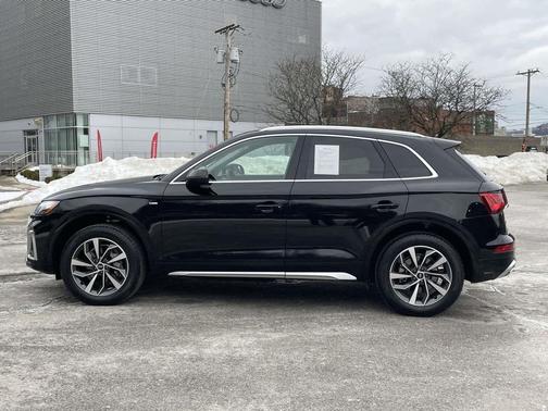 2023 Audi Q5 45 S line Premium Plus
