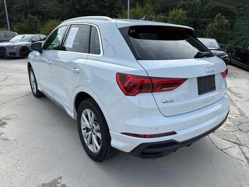 2024 Audi Q3 45 S line Premium Plus