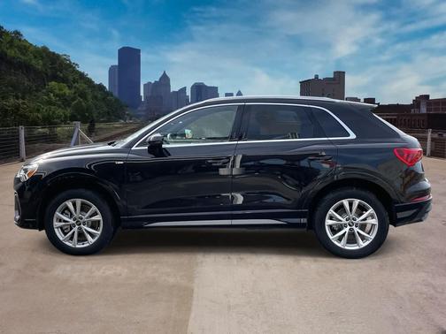 2025 Audi Q3 Premium 45 TFSI S line quattro Tiptronic