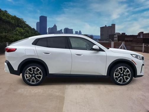 2025 BMW X2 xDrive28i
