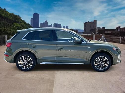 2023 Audi Q5 45 S line Prestige