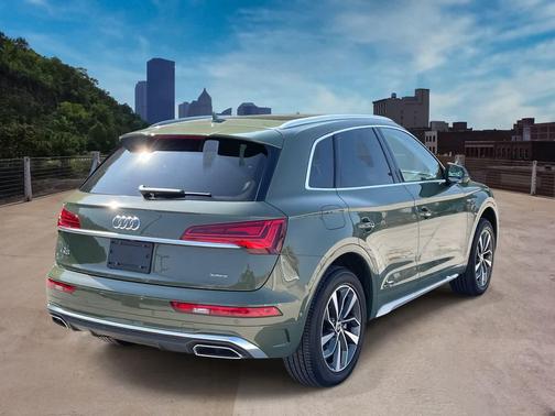 2023 Audi Q5 45 S line Prestige