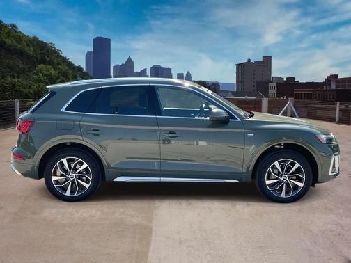 2023 Audi Q5 45 S line Prestige