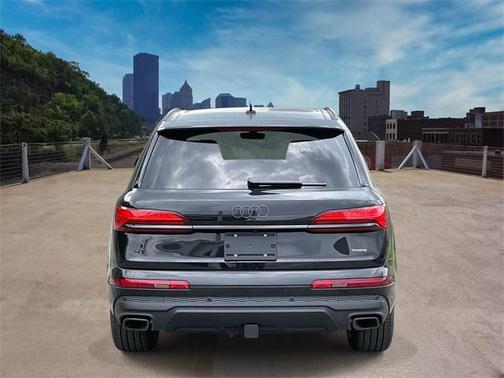 2025 Audi Q7 55 Premium Plus
