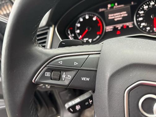 2023 Audi Q5 40 Premium