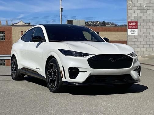 2022 Ford Mustang Mach-E GT