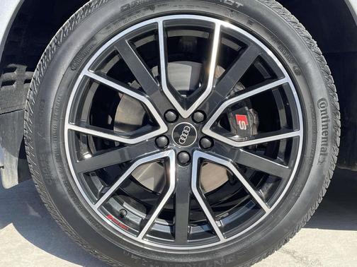 2023 Audi SQ5 3.0T Premium Plus