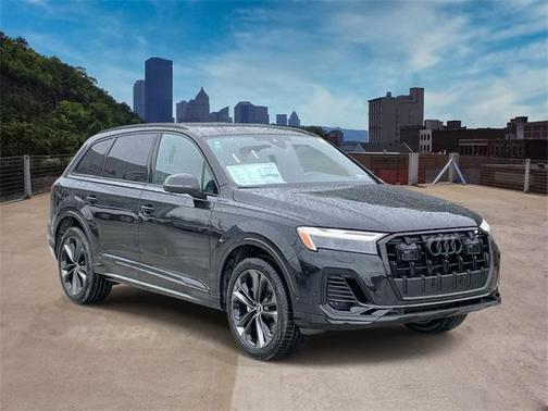 2025 Audi Q7 55 Premium Plus
