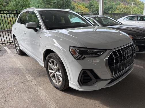 2024 Audi Q3 45 S line Premium Plus