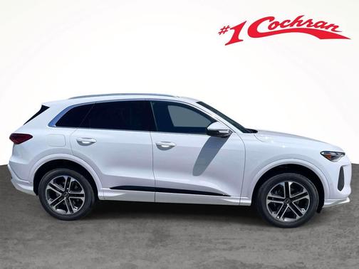 WHI/White 2025 Audi Q5 Premium TFSI quattro S tronic