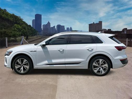 2024 Audi Q8 e-tron Premium Plus