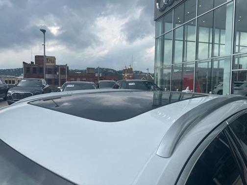 2024 Audi Q8 e-tron Premium Plus