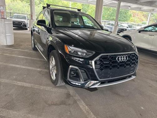 2023 Audi Q5 45 S line Premium