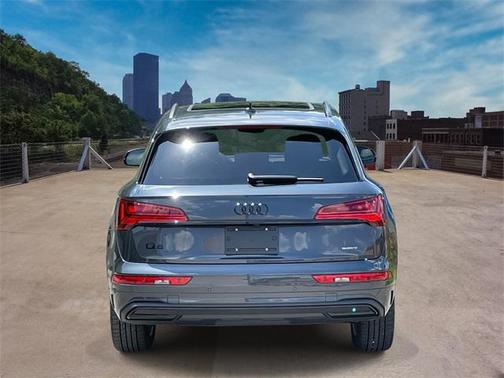 2024 Audi Q5 40 Premium Plus