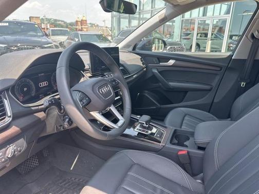 2024 Audi Q5 40 Premium Plus