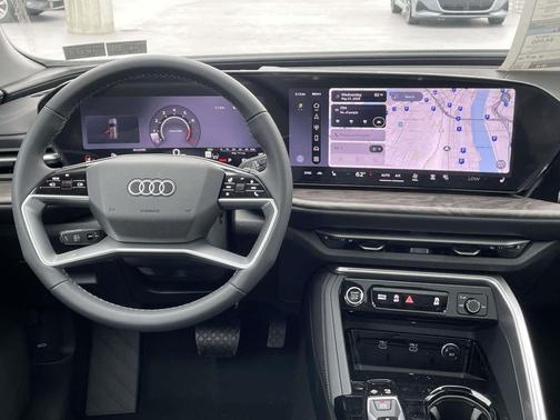 2Y2Y/White 2026 Audi Q5 Premium Plus TFSI quattro S tronic